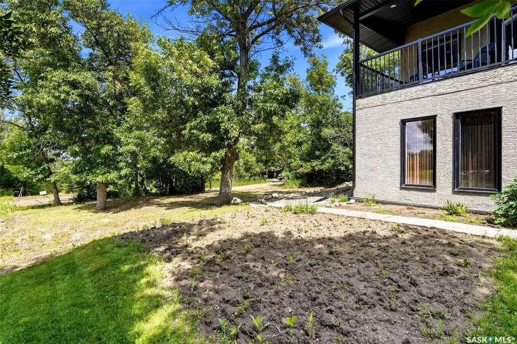 226 Daly Avenue Regina Beach SK S0G 4C0
