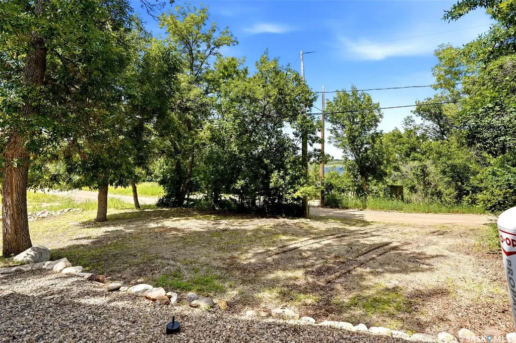 226 Daly Avenue Regina Beach SK S0G 4C0