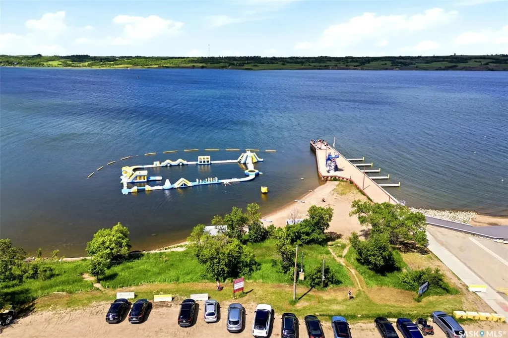 226 Daly Avenue Regina Beach SK S0G 4C0