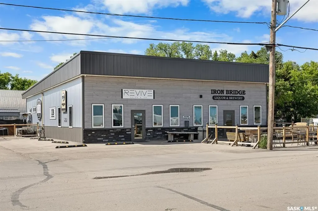 65 3rd Avenue Lumsden SK S0G 3C0