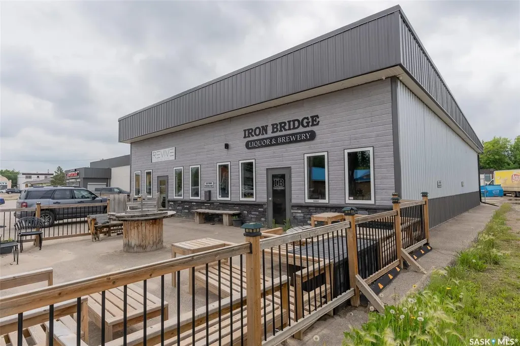 65 3rd Avenue Lumsden SK S0G 3C0