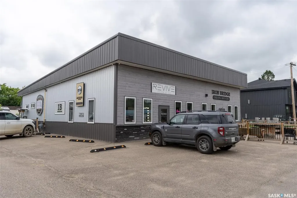 65 3rd Avenue Lumsden SK S0G 3C0