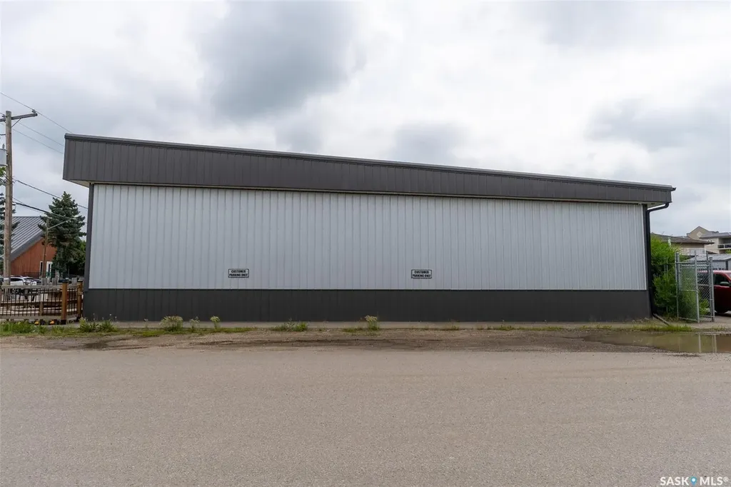 65 3rd Avenue Lumsden SK S0G 3C0