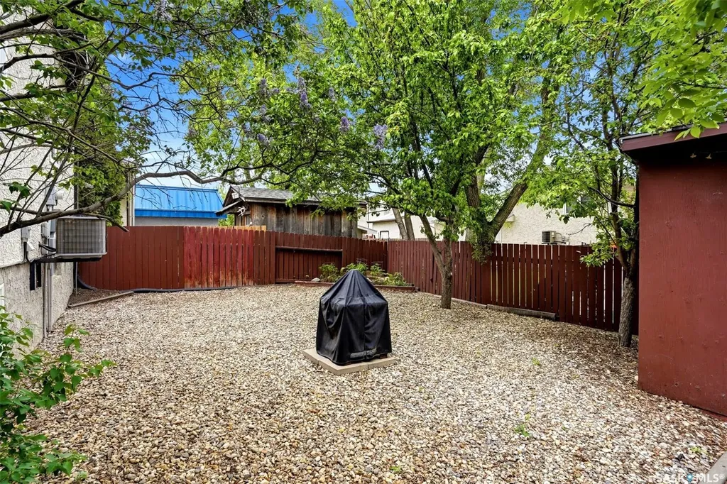 7122 Lawrence Drive Regina SK S4X 3X6