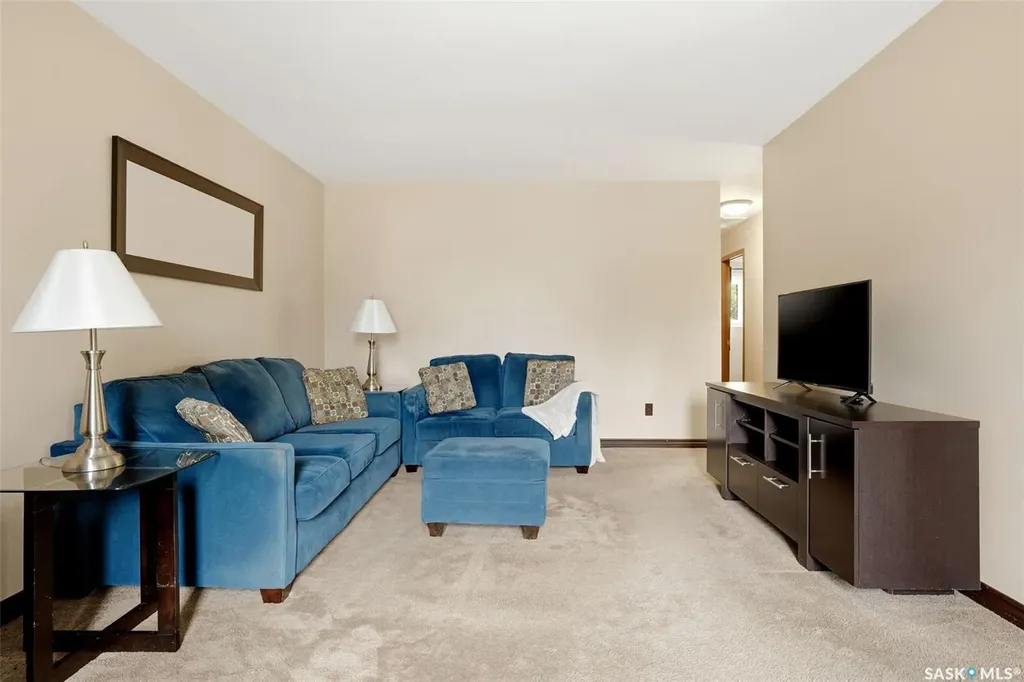 7122 Lawrence Drive Regina SK S4X 3X6