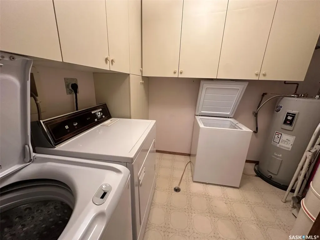 1214 3rd Street Estevan SK S4A 0R9