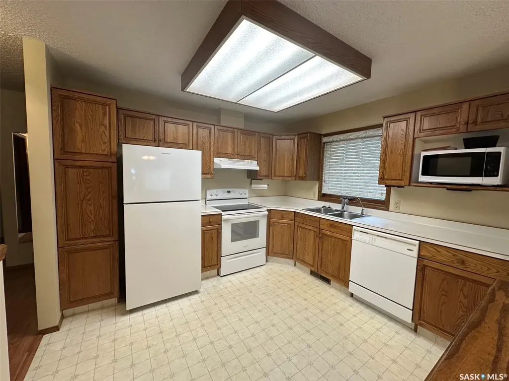 1214 3rd Street Estevan SK S4A 0R9