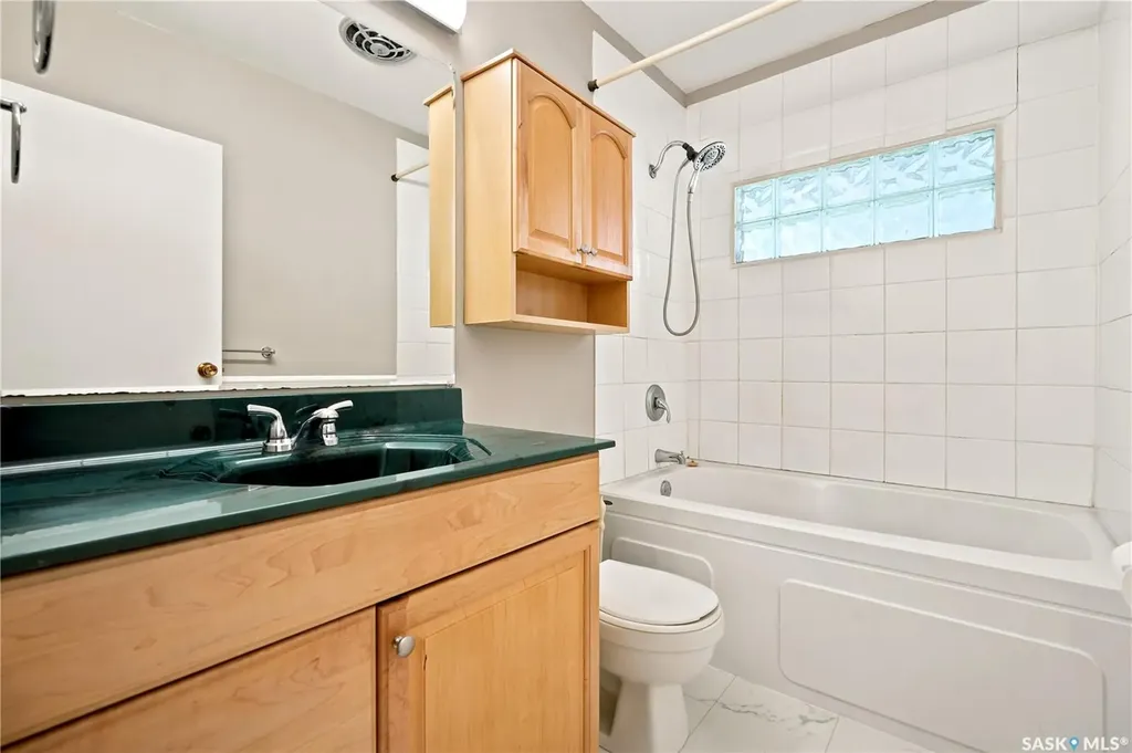2509 Lacon Street Regina SK S4N 2A2