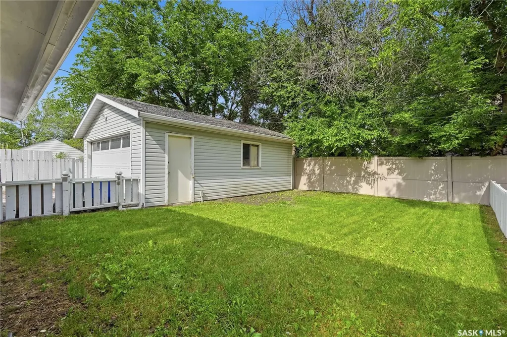 2509 Lacon Street Regina SK S4N 2A2