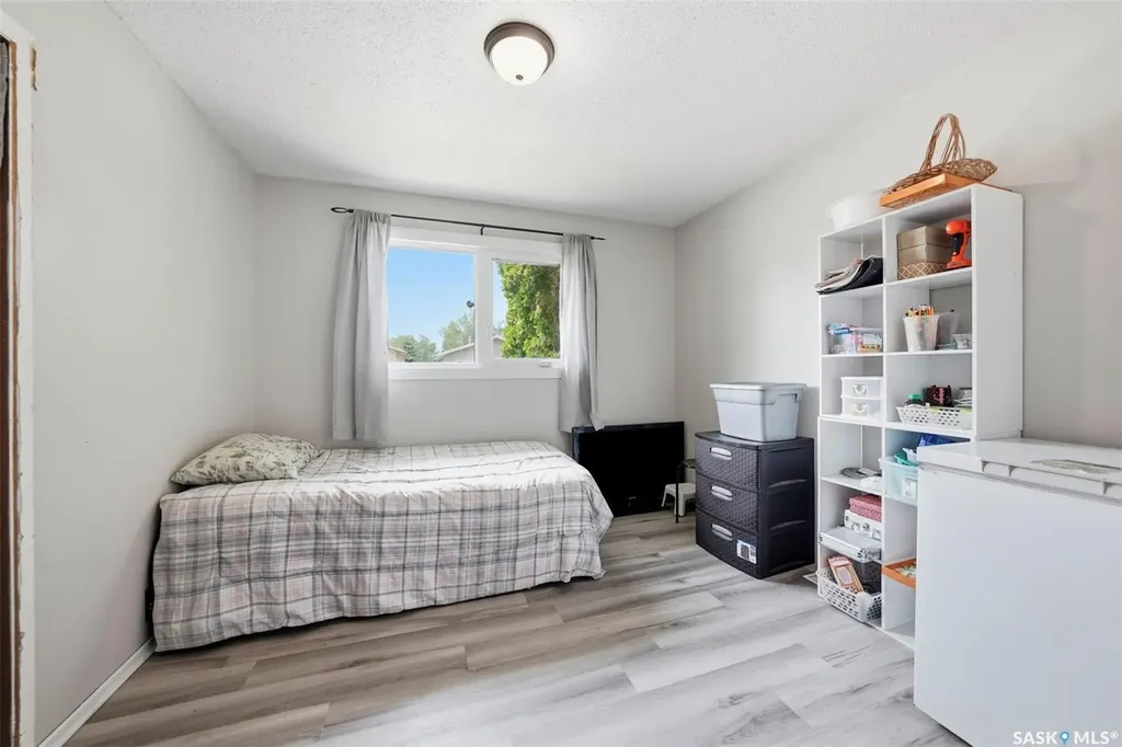 29 Macdowall Crescent Prince Albert SK S6V 6N2