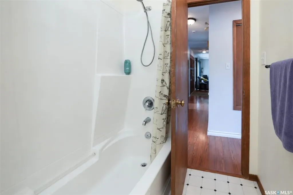 29 Macdowall Crescent Prince Albert SK S6V 6N2