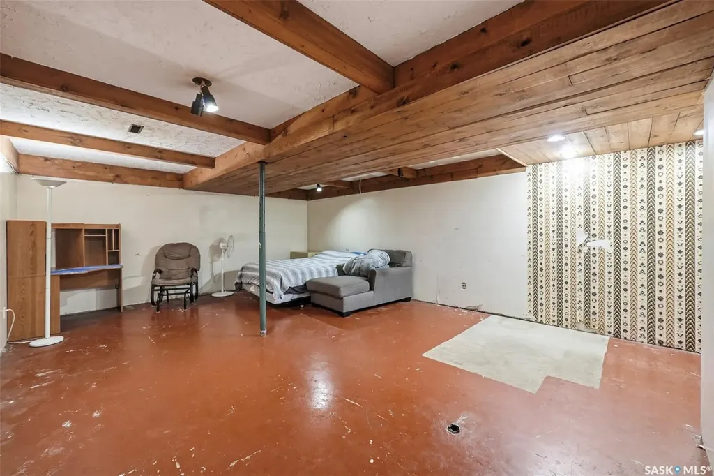 29 Macdowall Crescent Prince Albert SK S6V 6N2