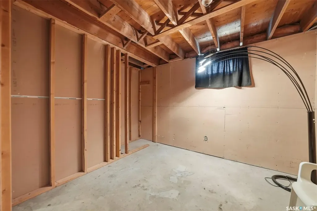 29 Macdowall Crescent Prince Albert SK S6V 6N2