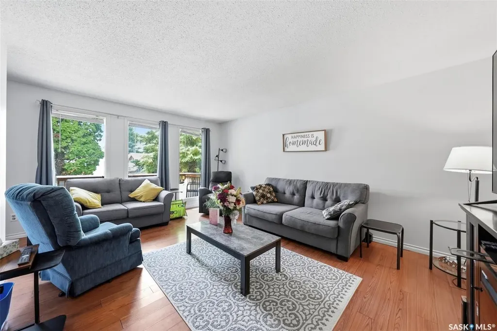 29 Macdowall Crescent Prince Albert SK S6V 6N2