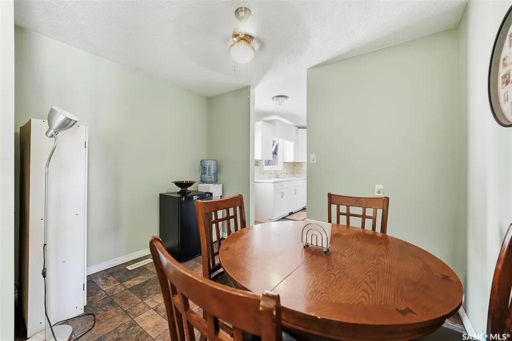 29 Macdowall Crescent Prince Albert SK S6V 6N2
