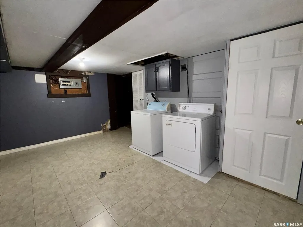 303 4th Avenue W Biggar SK S0K 0M0