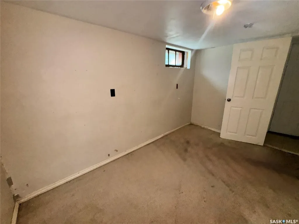 303 4th Avenue W Biggar SK S0K 0M0