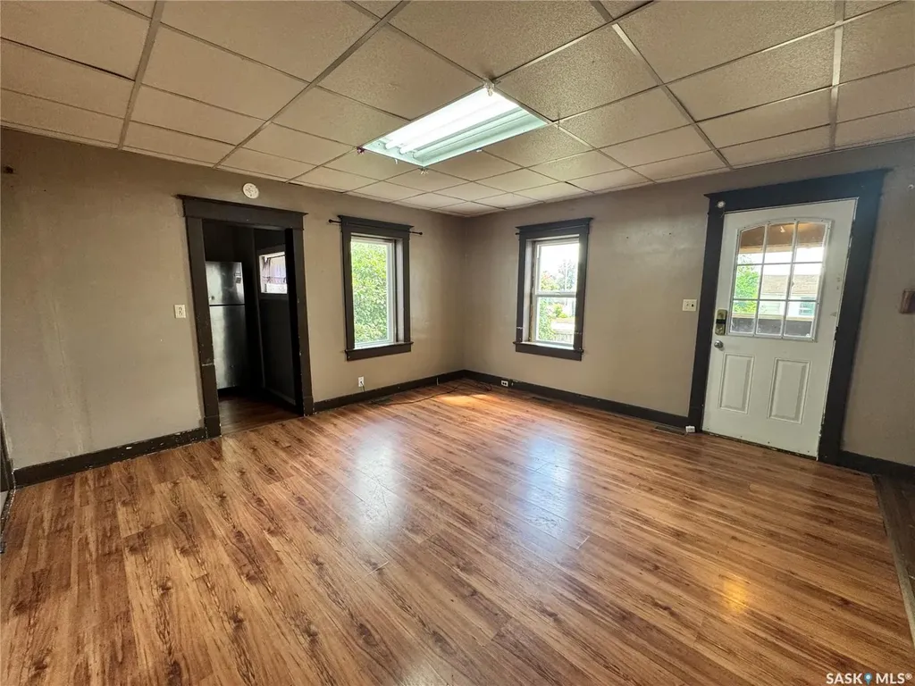 303 4th Avenue W Biggar SK S0K 0M0