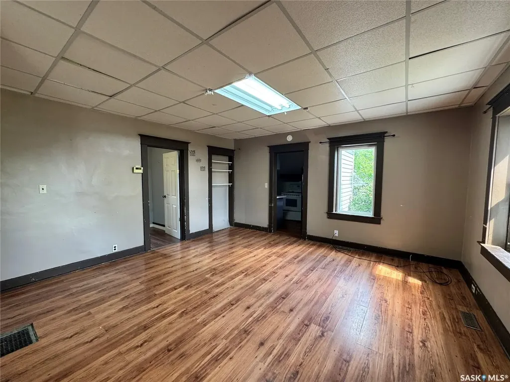 303 4th Avenue W Biggar SK S0K 0M0