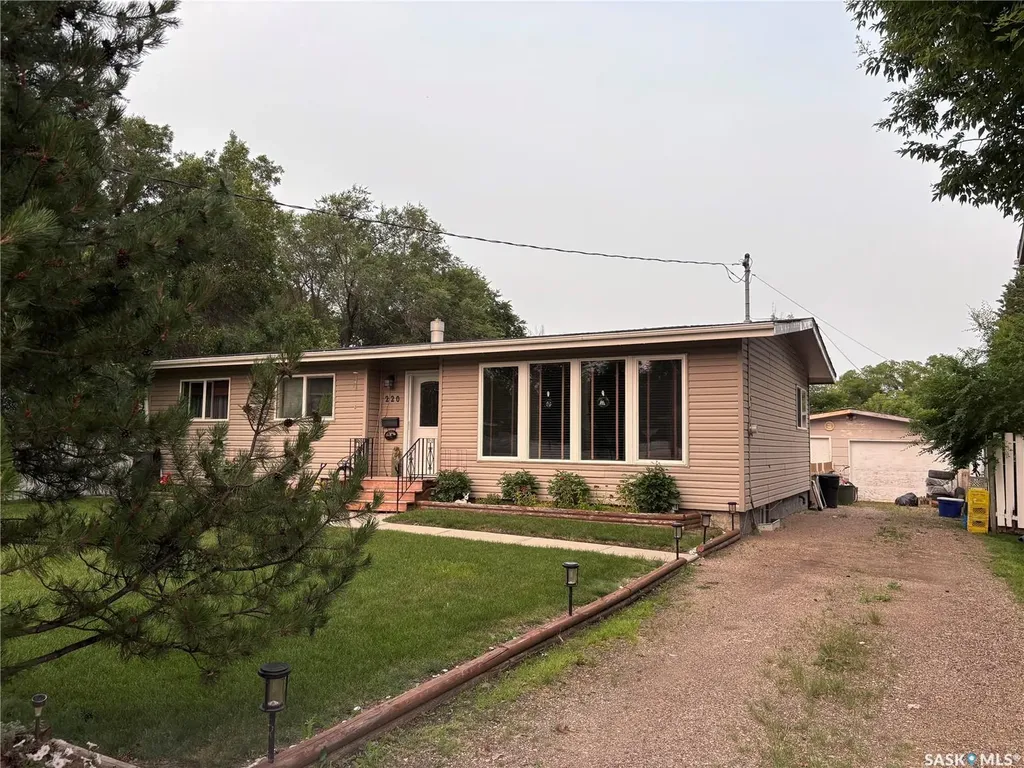 220 4th Street Dalmeny SK S0K 1E0
