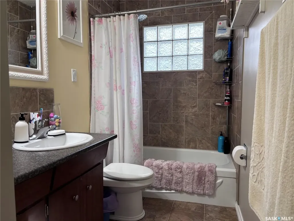 220 4th Street Dalmeny SK S0K 1E0