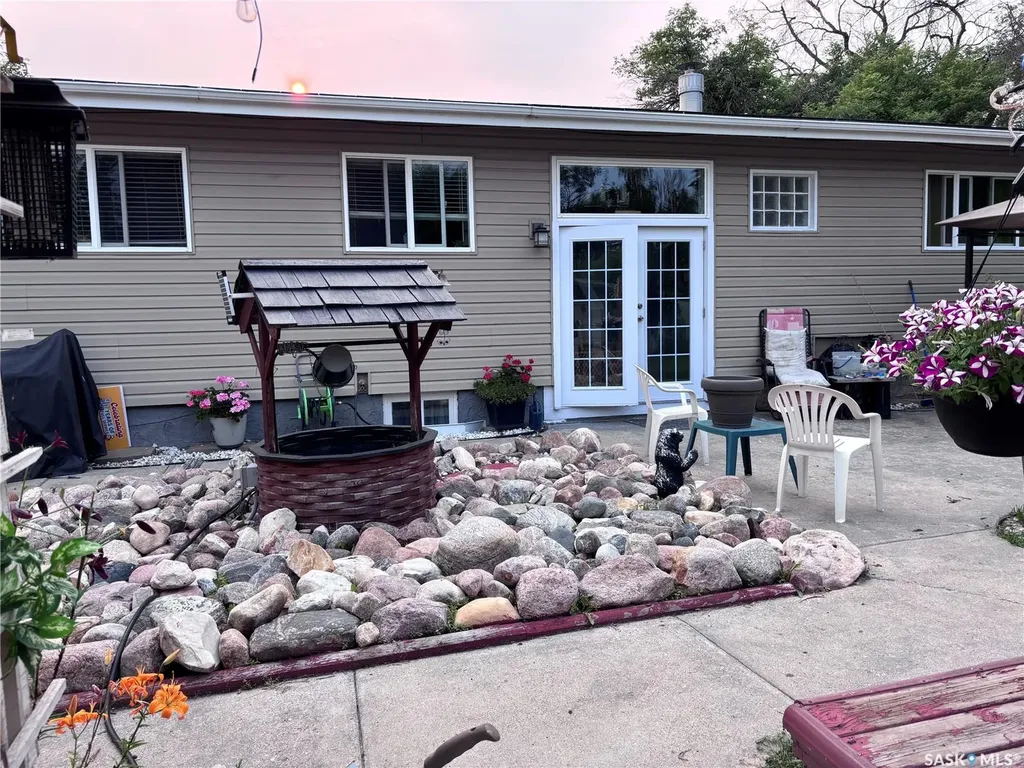 220 4th Street Dalmeny SK S0K 1E0