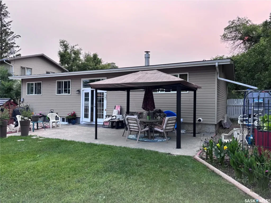 220 4th Street Dalmeny SK S0K 1E0