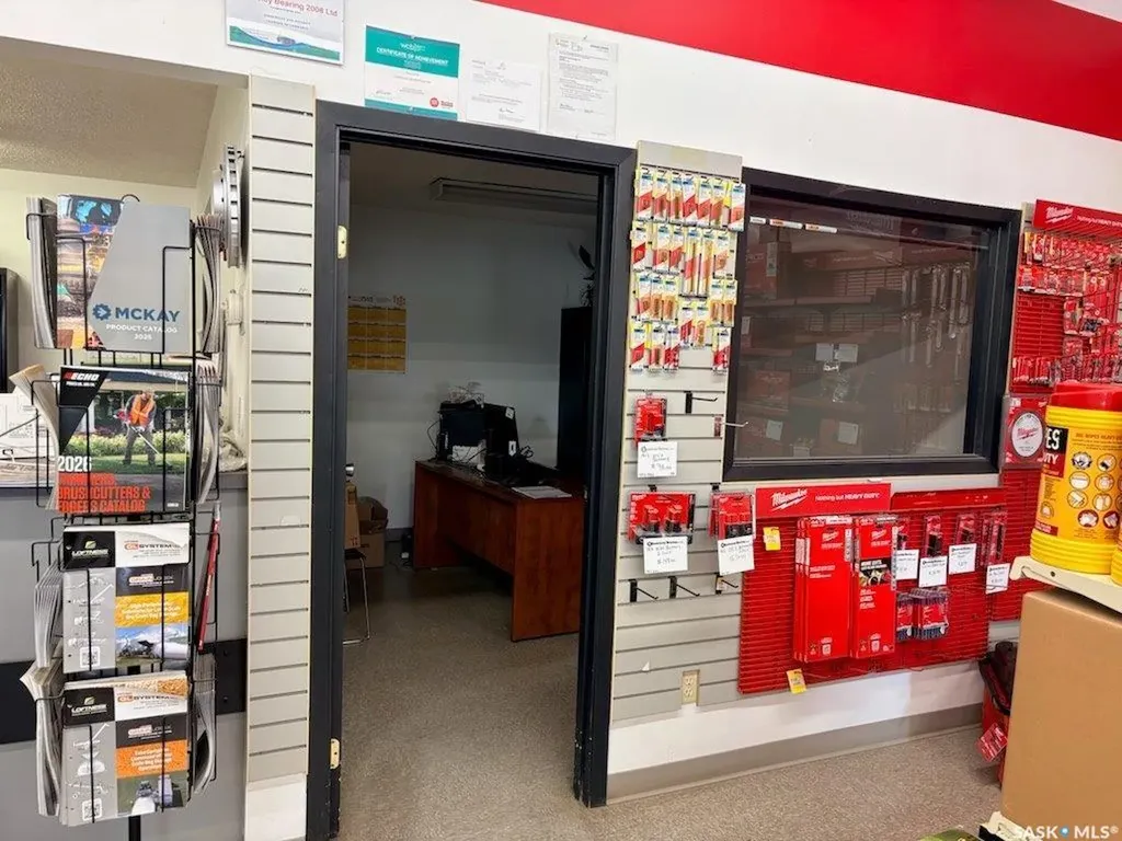 500 12th Avenue E Kindersley SK S0L 1S0