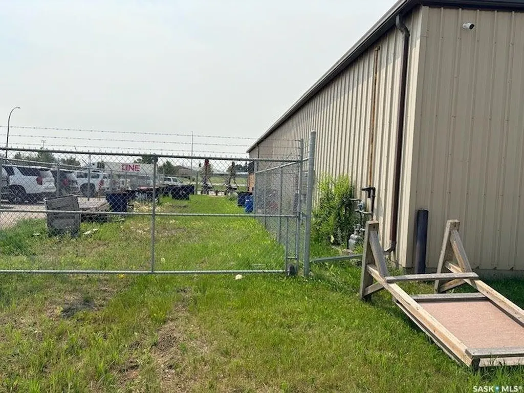 500 12th Avenue E Kindersley SK S0L 1S0