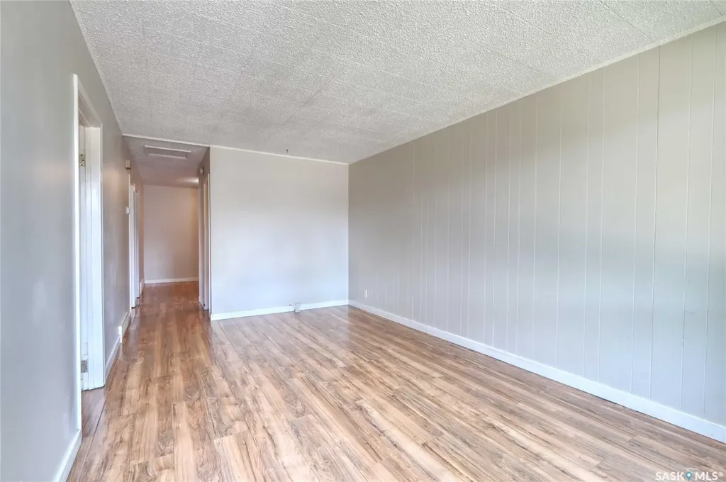 429 St John Street Regina SK S4R 1R4