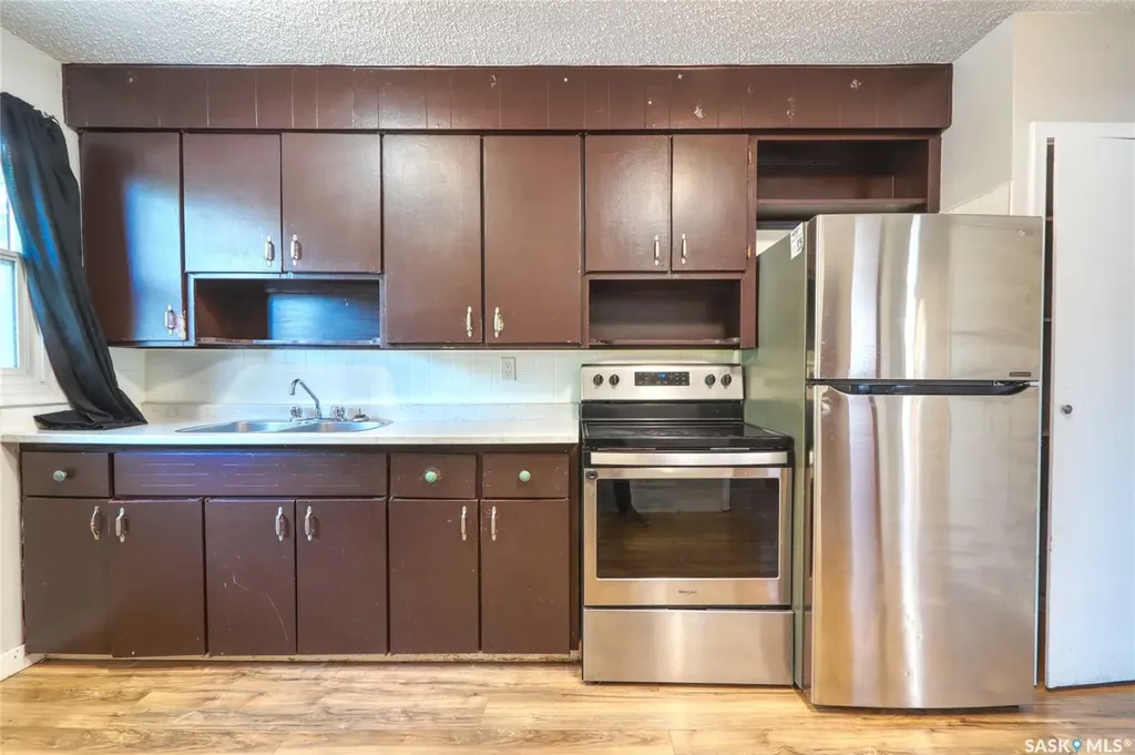 429 St John Street Regina SK S4R 1R4