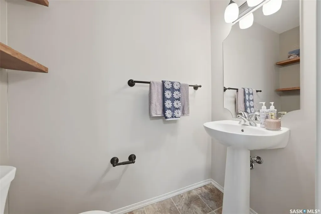 150 Langlois Way Saskatoon SK S7T 0L3