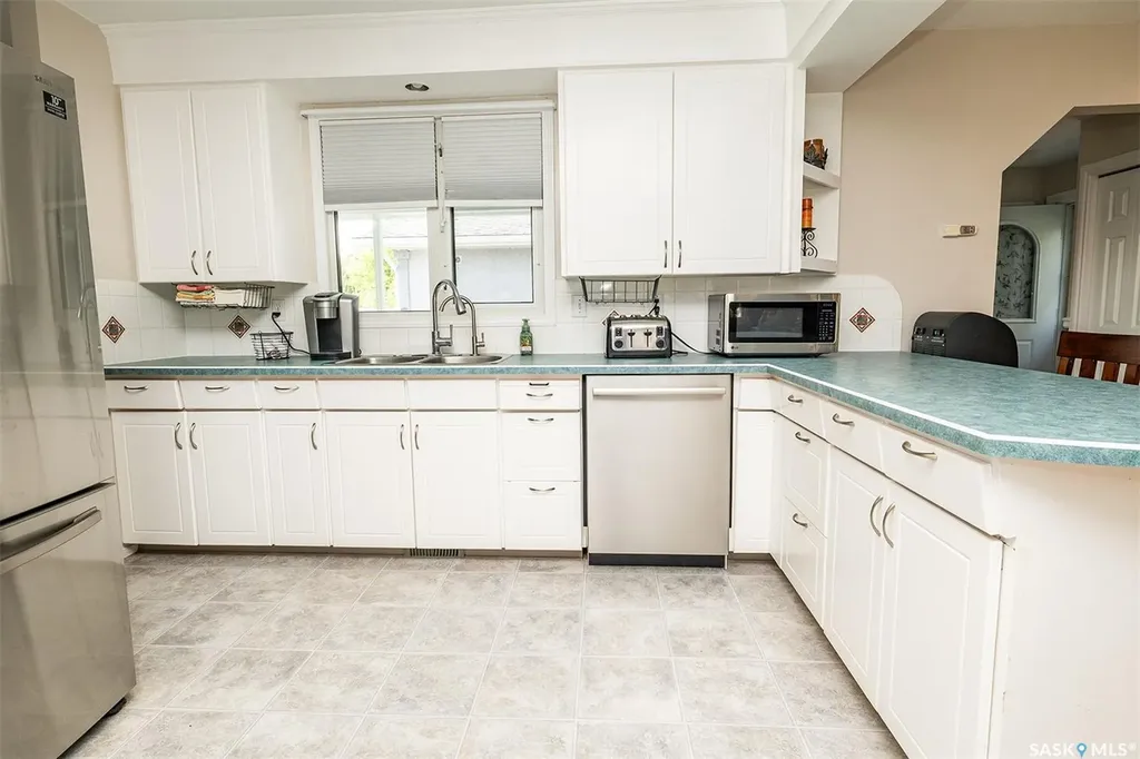302 7th Street E Wynyard SK S0A 4T0