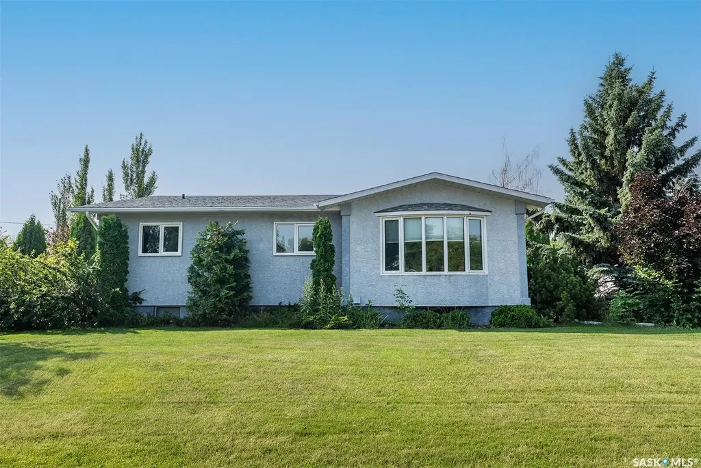 302 7th Street E Wynyard SK S0A 4T0
