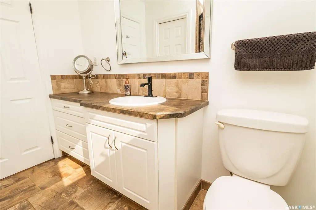 302 7th Street E Wynyard SK S0A 4T0