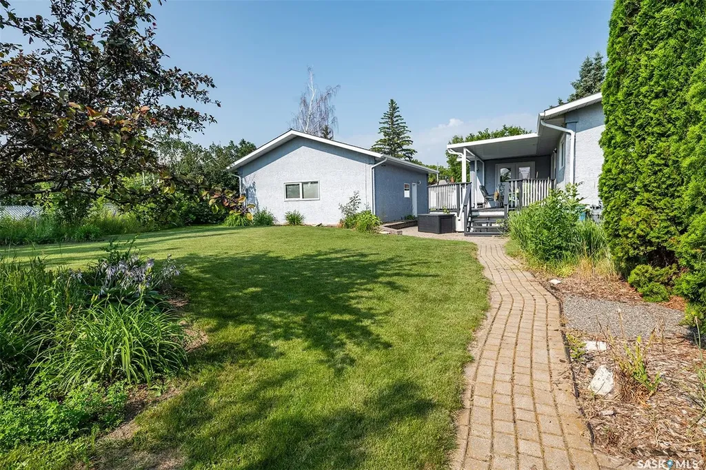 302 7th Street E Wynyard SK S0A 4T0