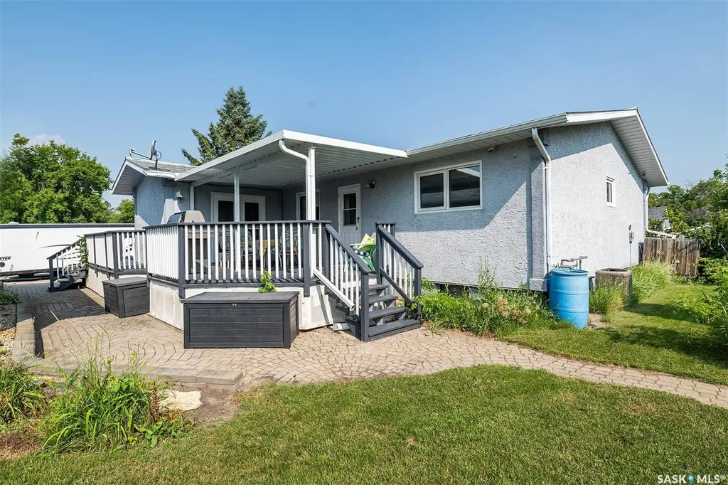 302 7th Street E Wynyard SK S0A 4T0