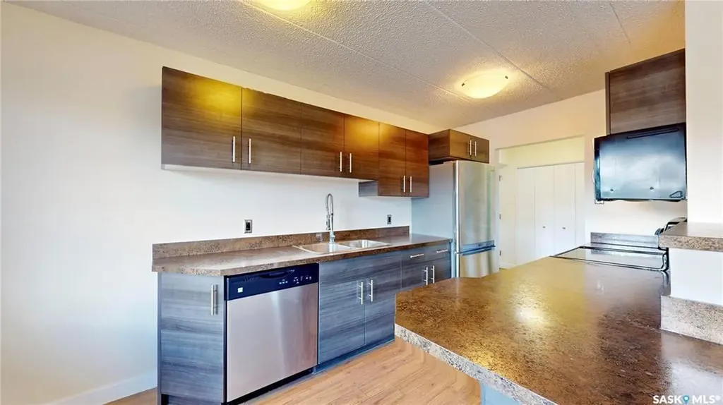 405 Lorne Street N Regina SK S4R 3B2