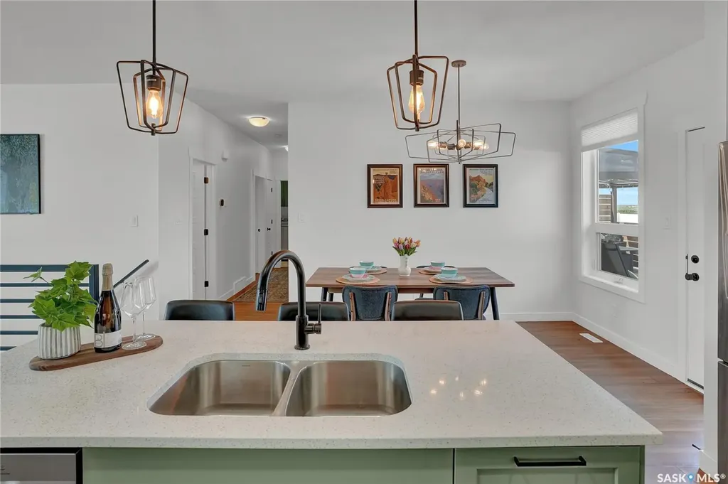 14 Clunie Court Moose Jaw SK S6J 0E3
