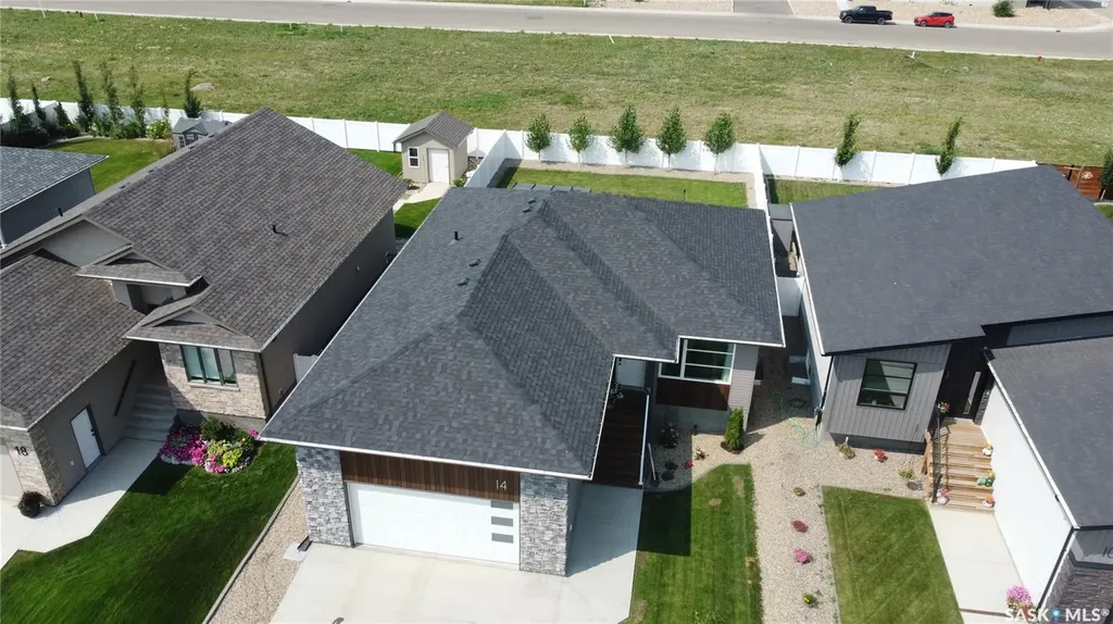 14 Clunie Court Moose Jaw SK S6J 0E3