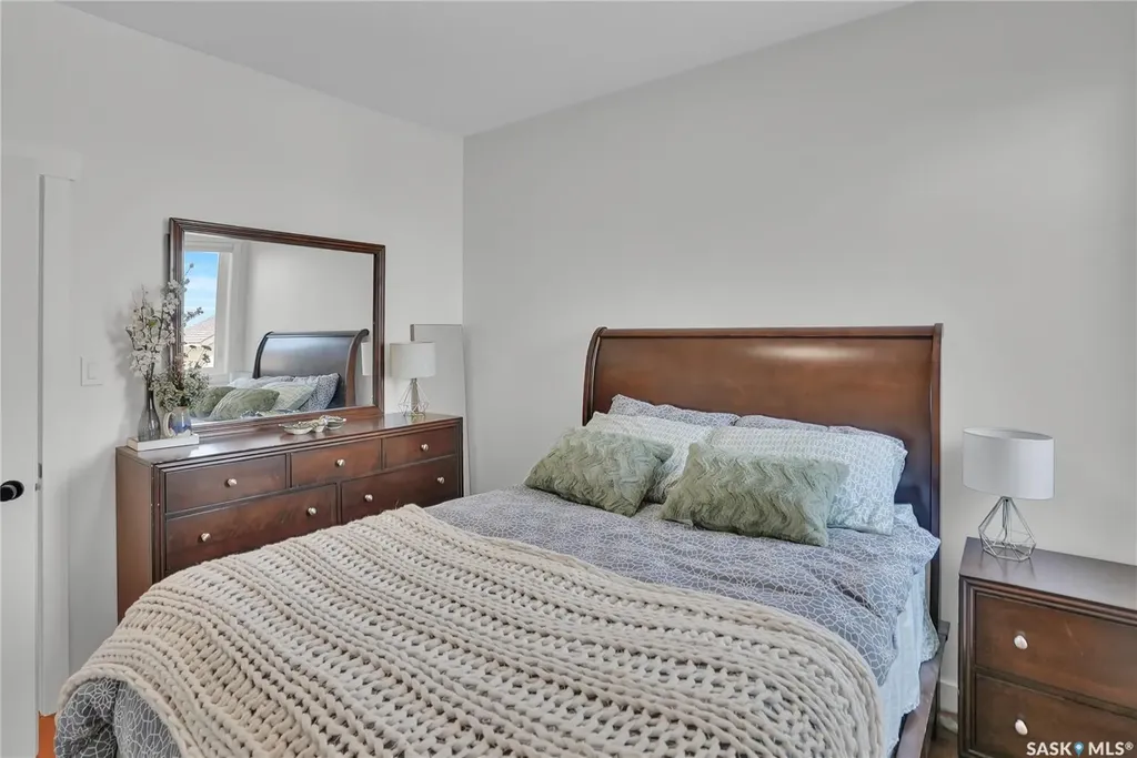 14 Clunie Court Moose Jaw SK S6J 0E3