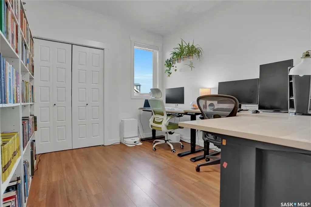 14 Clunie Court Moose Jaw SK S6J 0E3