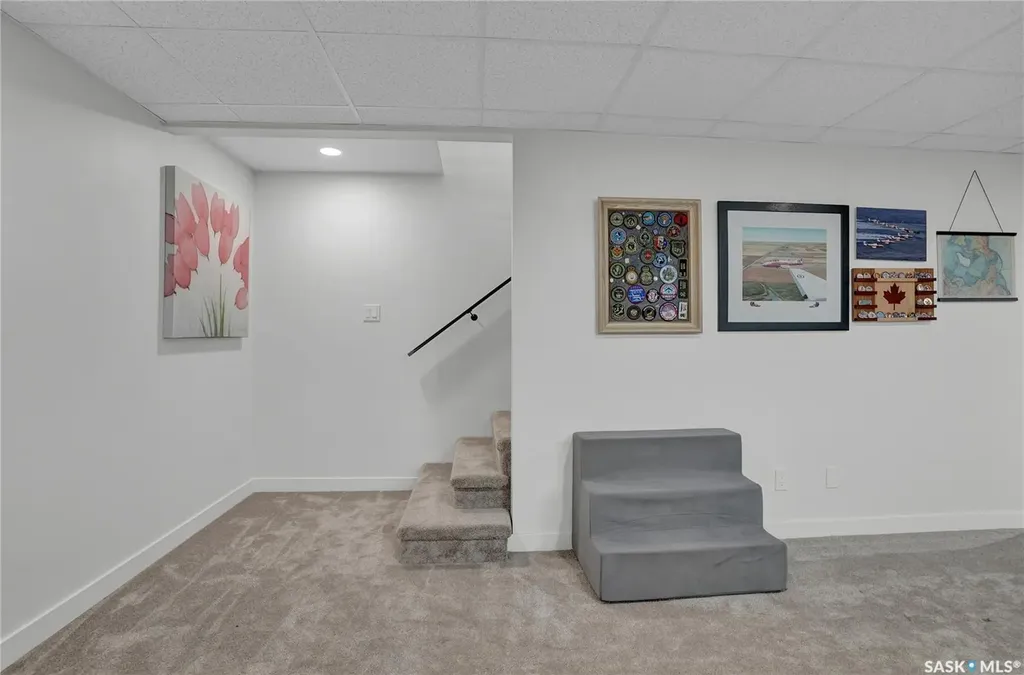 14 Clunie Court Moose Jaw SK S6J 0E3