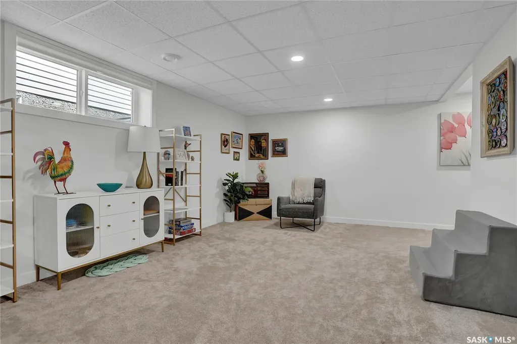 14 Clunie Court Moose Jaw SK S6J 0E3