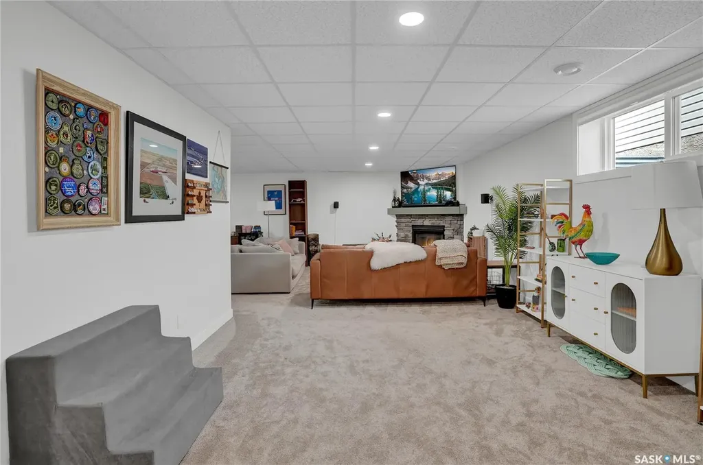 14 Clunie Court Moose Jaw SK S6J 0E3
