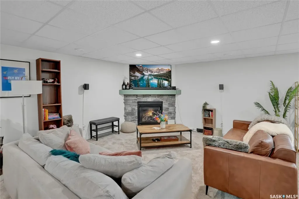 14 Clunie Court Moose Jaw SK S6J 0E3