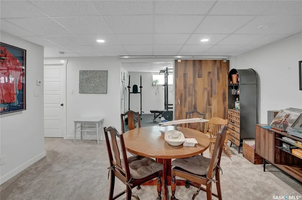 14 Clunie Court Moose Jaw SK S6J 0E3