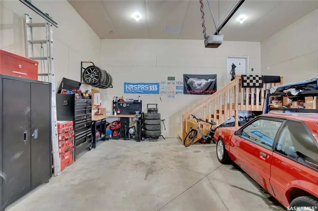 14 Clunie Court Moose Jaw SK S6J 0E3
