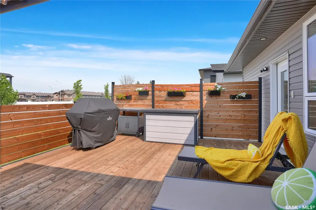 14 Clunie Court Moose Jaw SK S6J 0E3