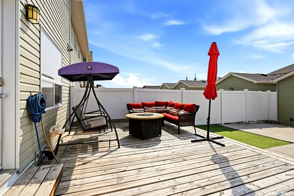 5740 Glide Crescent Regina SK S4W 0P1